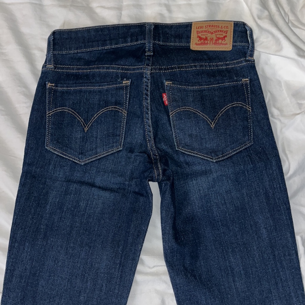 Brand New 711 Skinny Levis Size 24 Dark Blue